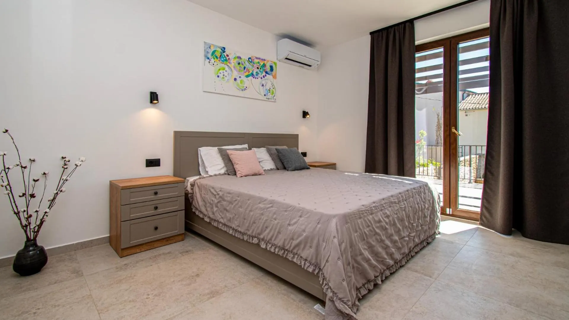 Modern Istrian Villa Sirola Valtura